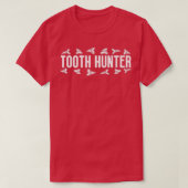 Shark Teeth Tooth Hunter Fossil Hunting Tシャツ (デザイン正面)