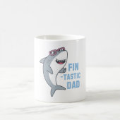 Shark Thumbs Up, Fin-tastic Dad Shark Pun コーヒーマグカップ (中央)