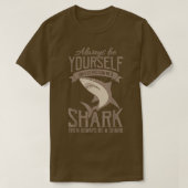 SharkBoys BE A SHARK Scuba Diver Gift  Tシャツ (デザイン正面)