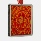 Sharles著赤及び金ゴールドのマリーゴールドの花のギフト メタルオーナメント (右)