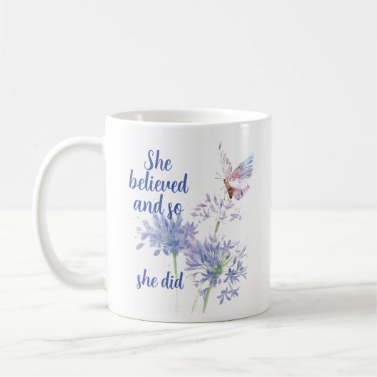 She believed and so Motivational Quote Butterfly コーヒーマグカップ (左)