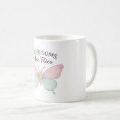 She Blooms, She Flies – Inspirational Butterfly コーヒーマグカップ (正面右)