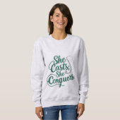 She Casts She Conquers – Women’s Sweatshirt スウェットシャツ (正面フル)