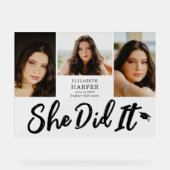 She Did It Brush Script 3枚写真卒業  アクリルサイン (正面)