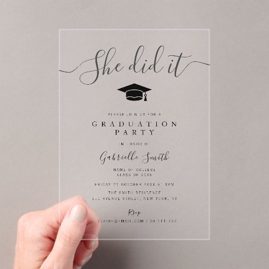 SHE DID IT! Modern Script Graduation Party アクリル招待状 (インサイチュ (ポータブル))