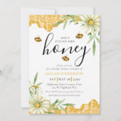 She Found Her Honey Bee Themed Daisy Bridal Shower 招待状 (正面)