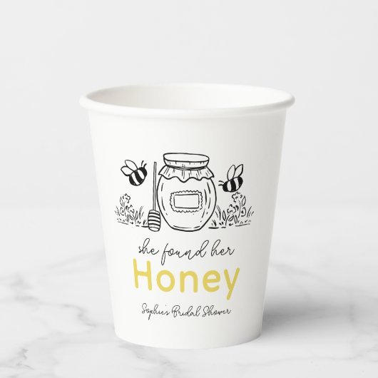 She found her Honey Hand-drawn Bridal Shower 紙コップ (正面)