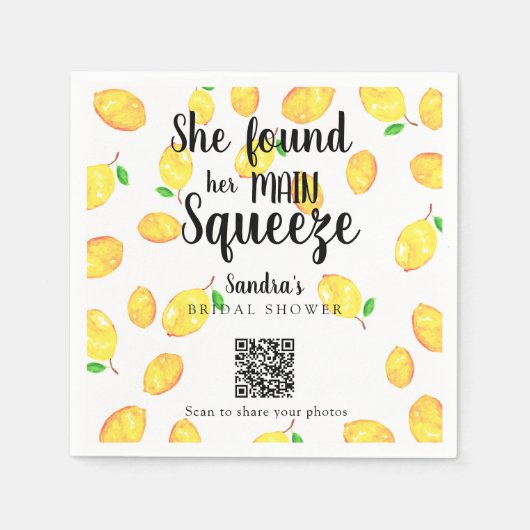 She Found Her Main Squeeze Lemon Bridal Shower QR  スタンダードカクテルナプキン (正面)