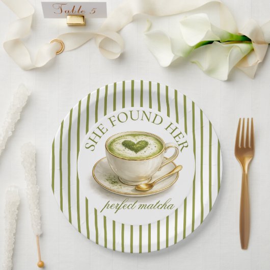 She Found Her Perfect Matcha Bridal Shower ペーパープレート (ウェディング)