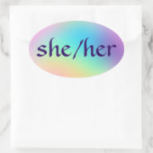 「She/Her」代名詞レインボーグラデーション楕円ステッカー 楕円形シール (バッグ)