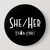 SHE/HER TRESシック丸ボタン 缶バッジ (正面)