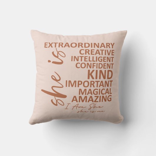 "She is Me" Mocha Mousse Affirmation Typography クッション (裏面)
