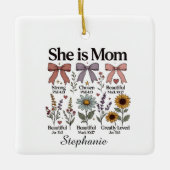 She is Mom | 信仰のオーナメント セラミックオーナメント (正面)