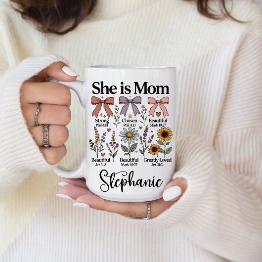 She is Mom | 信仰マグカップ コーヒーマグカップ