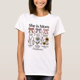 She is Mom | 信仰Tシャツ Tシャツ