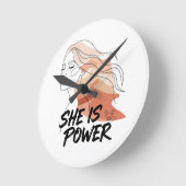 She Is Power - 砂漠の色調の女性的な線画アート ラウンド壁時計 (傾斜)