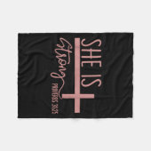 She Is Strong Proverbs 31_25 Shirt  フリースブランケット (正面(横))
