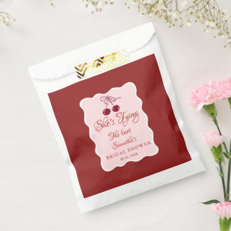 She is tying the knot Bridal Shower フェイバーバッグ