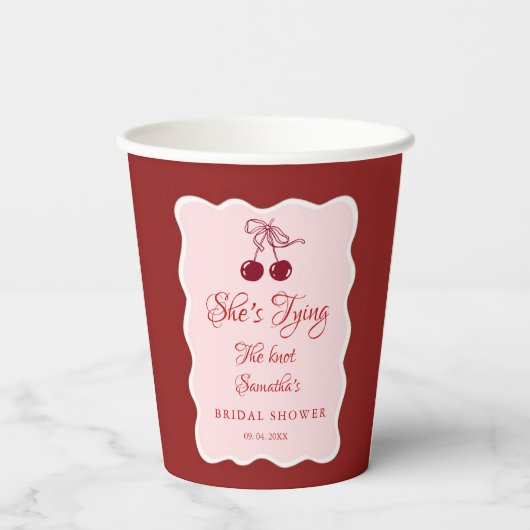 She is tying the knot Bridal Shower 紙コップ (裏面)