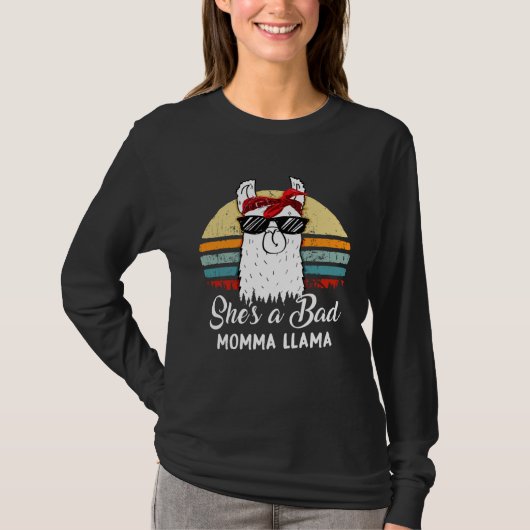 She s a Bad Momma Llama  Mom Mama Grandma Tシャツ (正面)