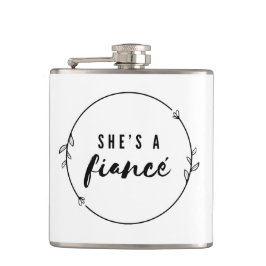 She’s a Fiancé Elegant Engagement Bride to Be Gift フラスク