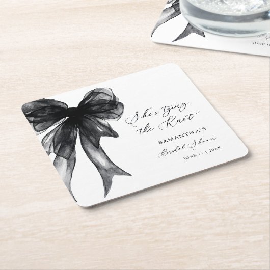 She’s Tying The Knot Black Bow Bridal Shower スクエアペーパーコースター (アングル)