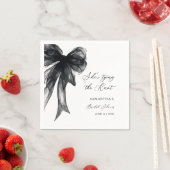 She’s Tying The Knot Black Bow Bridal Shower スタンダードカクテルナプキン (インサイチュ)