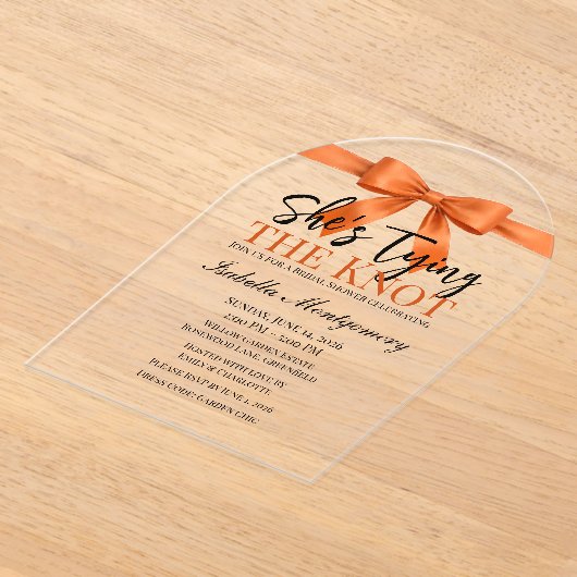 She’s Tying the Knot Theme Orange Bow アクリル招待状 (レイダウン)