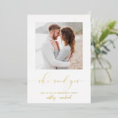 She Said Yes カリグラフィー 婚約パーティー ゴールド 箔招待状 (立ち正面)