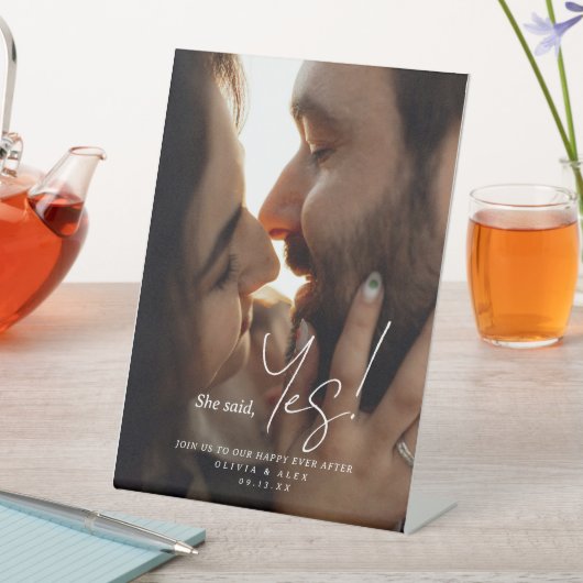She Said Yes Couple Photo Engagement Sign Pedestal 台座サイン (インサイチュ)