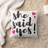 She Said Yes! Engagement Celebration – Romantic  クッション (ブランケット)