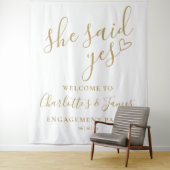 She Said Yes Engagement Party Gold Photo Backdrop タペストリー (インサイチュ)