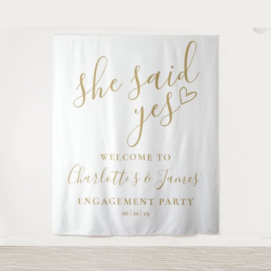 She Said Yes Engagement Party Gold Photo Backdrop タペストリー (正面)