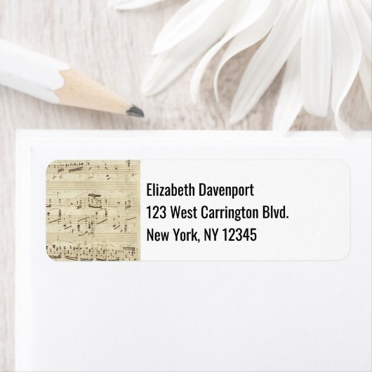 Sheet Music on Parchment Handwritten in Ink ラベル (インサイチュ)