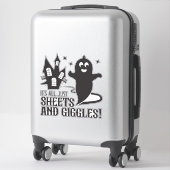 Sheets & Giggles – Humorous Halloween Ghost Design シール (スーツケース)