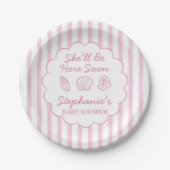 She'll Be Here Soon Pink Sea Shells Baby Shower ペーパープレート (正面)