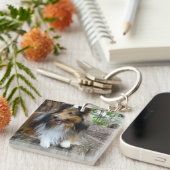 Sheltie in the woods キーホルダー (正面右)