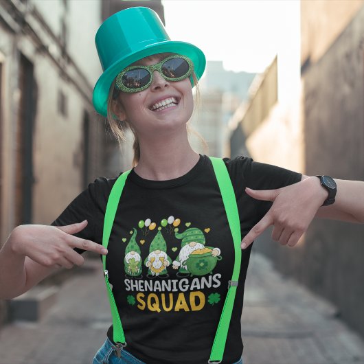 Shenanigans Squad Funny St Patrick's Day Tシャツ