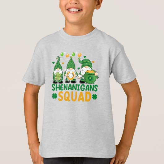 Shenanigans Squad Funny St Patrick's Day Tシャツ (正面)
