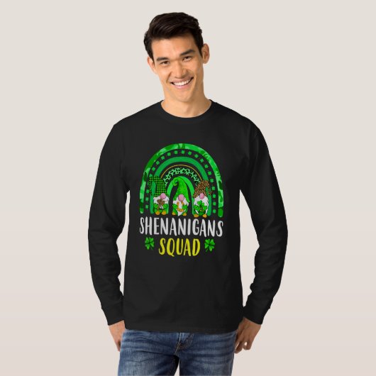 Shenanigans Squad Irish Gnomes Rainbow St Patrick' Tシャツ (正面フル)