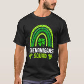 Shenanigans Squad St Patrick's Day Rainbow Shamroc Tシャツ (正面)