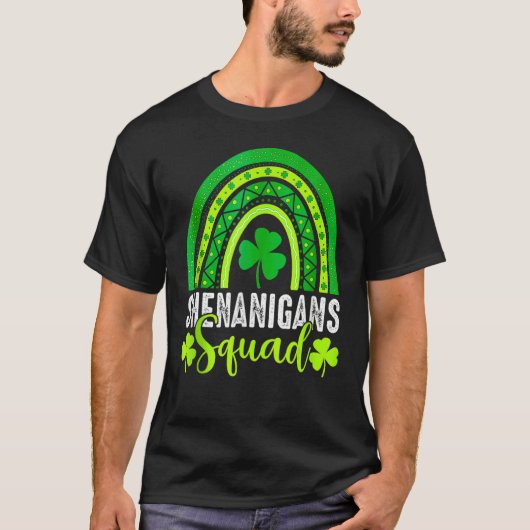 Shenanigans Squad St Patrick's Day Rainbow Shamroc Tシャツ (正面)