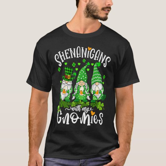 Shenanigans With My Gnomies Patrick's Day Three Gn Tシャツ (正面)