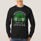Shenanigans With My Gnomies St Patrick's Day Gnome Tシャツ (正面)