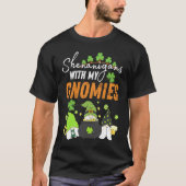Shenanigans With My Gnomies St Patrick's Day Gnome Tシャツ (正面)