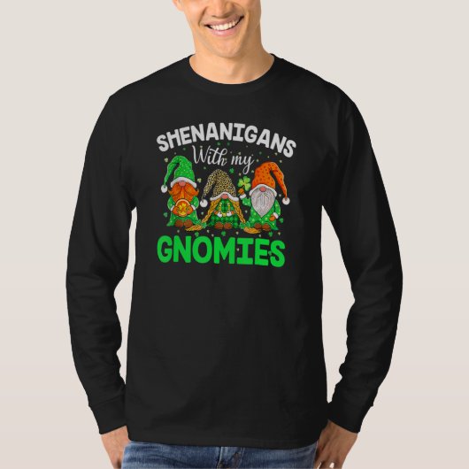 Shenanigans With My Gnomies St Patrick's Day Gnome Tシャツ (正面)