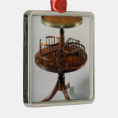 Sheratonの二重の物の言えないウェイター メタルオーナメント (右)