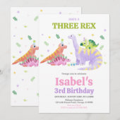 She's a Three rex Trex Dinosaur Birthday 招待状 (正面/裏面)