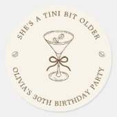 She's A Tini Bit Older Coffee Martini Birthday ラウンドシール (正面)
