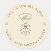 She's A Tini Bit Older Coffee Martini Birthday ラウンドシール (正面)